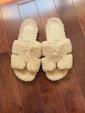Hermes sherpa slipper size 41 cream